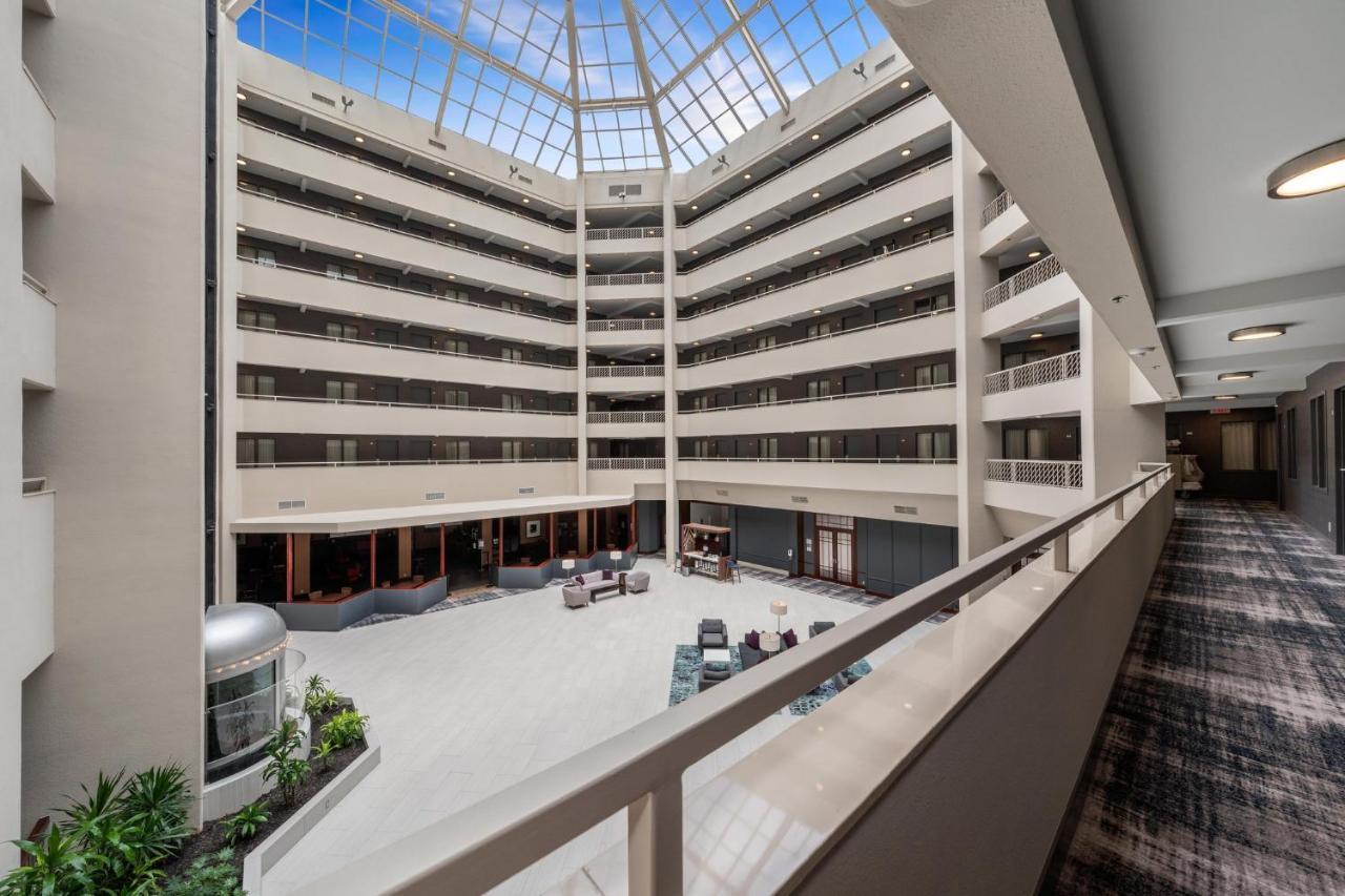 Crowne Plaza Suites Arlington, An Ihg Hotel Bagian luar foto
